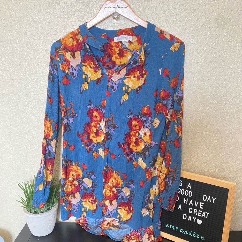 Wanderlux floral long sleeve blouse